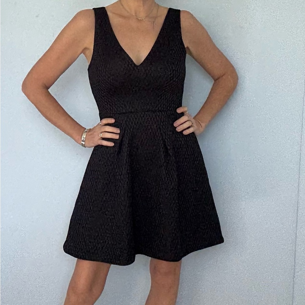 Elegant Black Backless Dress